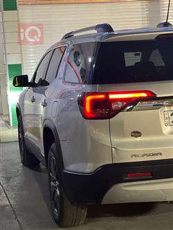 GMC Acadia